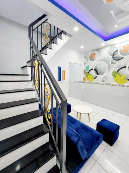 Cần tiền trả nợ bán gấp nhà 2 tầng tại Đường Tôn Đản, Phường 14, Quận 4, Hồ Chí Minh